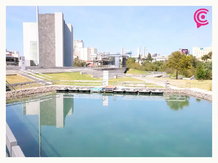 Gobierno de Puebla ofrece paseos gratis en lancha en el lago del CIS Angelópolis