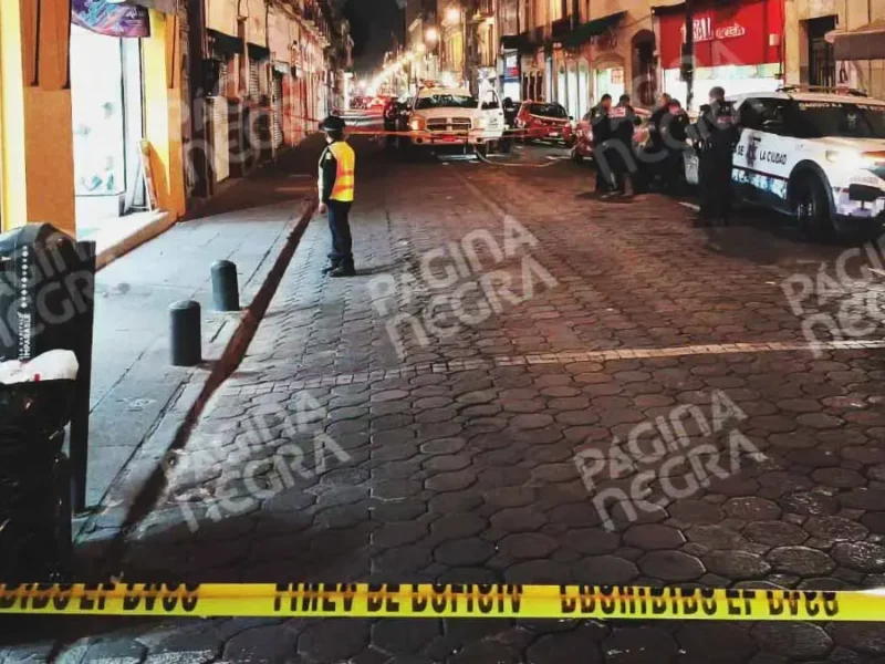 Mujer murió tras caer de una grúa durante desfile de la Santa Muerte en Puebla