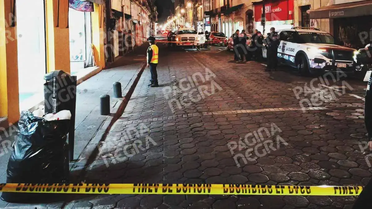 Mujer murió tras caer de una grúa durante desfile de la Santa Muerte en Puebla