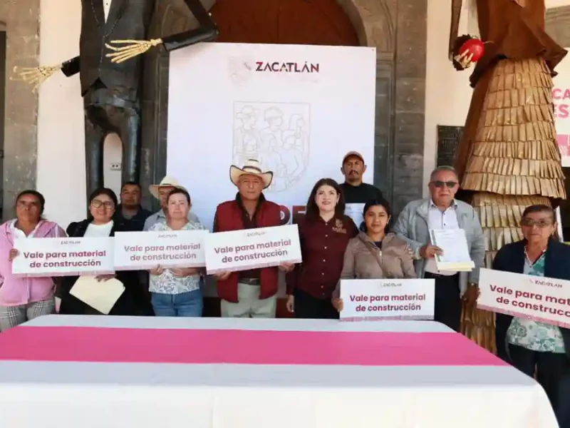 Bety Sánchez entrega más de 20 apoyos sociales en el “Día del Pueblo”