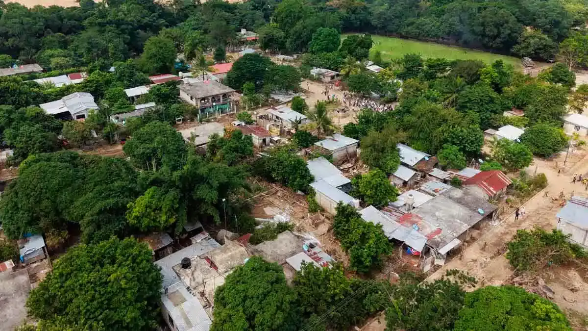 Gobierno de Puebla construirá al menos 850 viviendas para afectados por lluvias en Sierra Norte