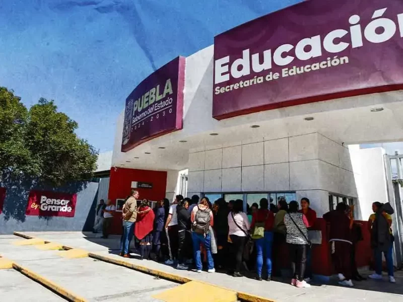 Padres exigen reactivar convenio SEP–Fundación Azteca en Secundaria Técnica 150 de Puebla