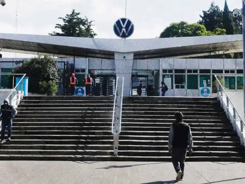 Gobierno de Puebla buscará diálogo con Volkswagen ante despido masivo de empleados 
