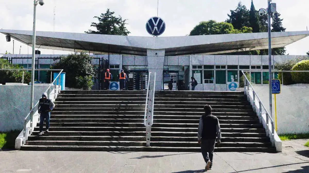 Gobierno de Puebla buscará diálogo con Volkswagen ante despido masivo de empleados