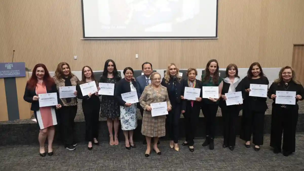 Reconocen en el Congreso del Estado a mujeres en el periodismo