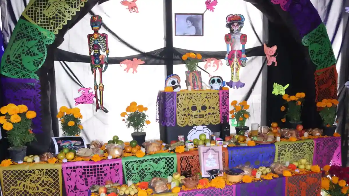 Congreso del Estado honra las tradiciones con celebración de Día de Muertos