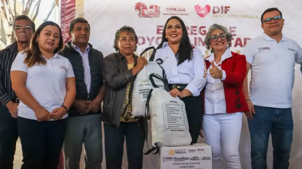 Entrega Tonantzin Fernández apoyos alimentarios a personas en situación vulnerable