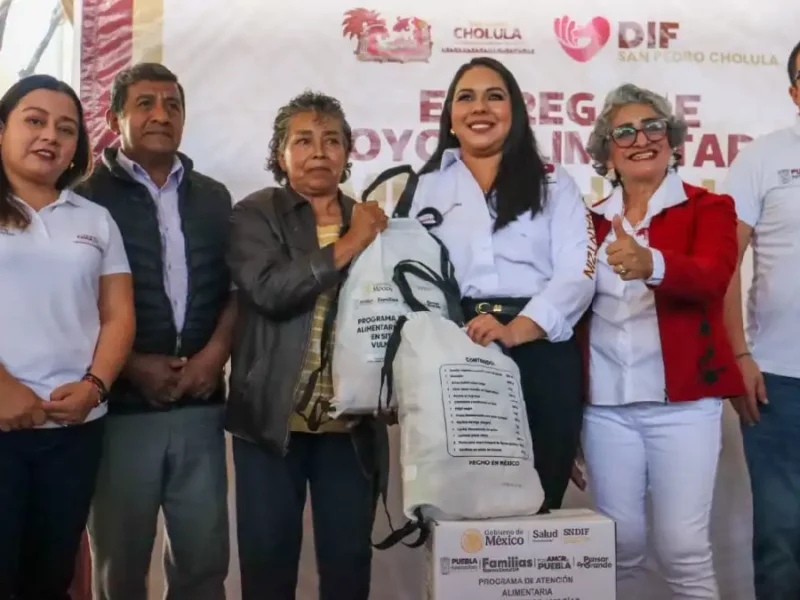 Entrega Tonantzin Fernández apoyos alimentarios a personas en situación vulnerable