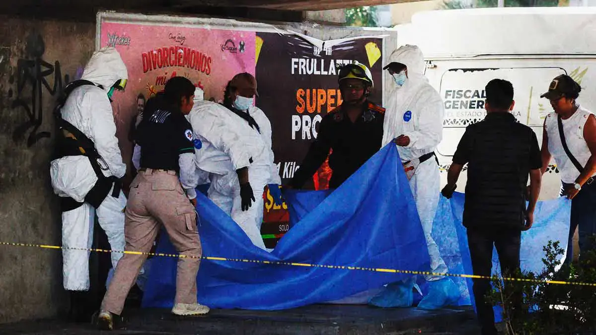 Hallan sin vida a un hombre dentro de coladera del puente de La Noria, Puebla