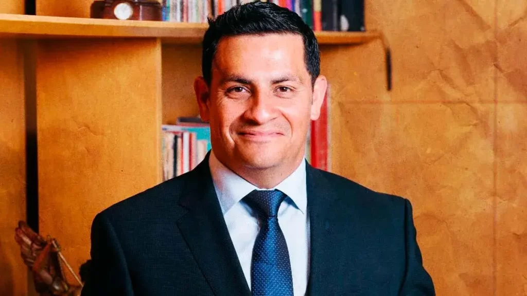 Fredy Erazo abandona su cargo como magistrado; es nuevo titular especializado de Fiscalía de Puebla