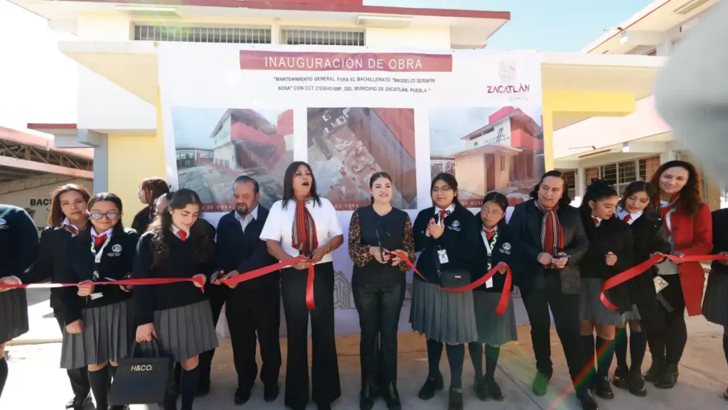 EscuelasDe10: Ayuntamiento de Zacatlán dignifica espacios del bachillerato Baudelio Serafín Sosa turno vespertino