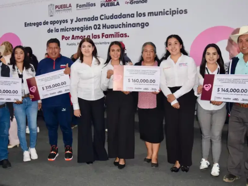 Bety Sánchez refrenda apoyo a las familias de Zacatlán