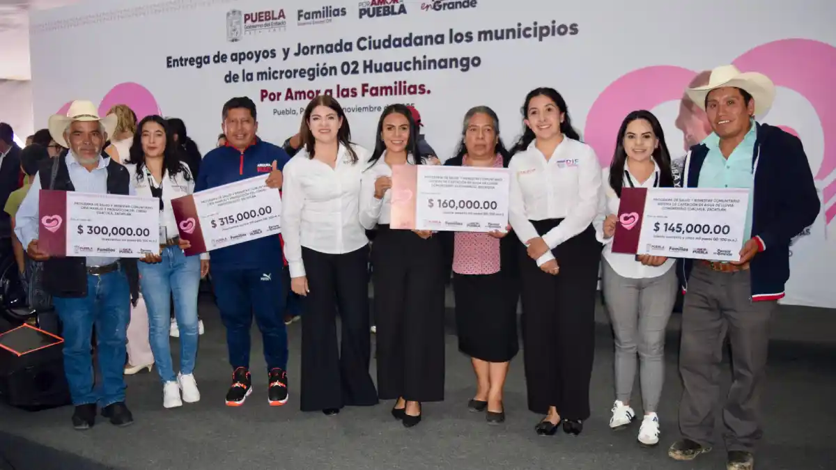 Bety Sánchez refrenda apoyo a las familias de Zacatlán