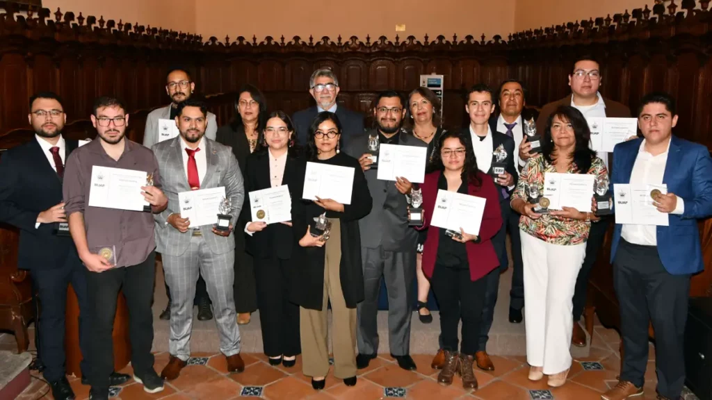 Se entrega Premio a la Mejor Tesis de Posgrado BUAP 2025