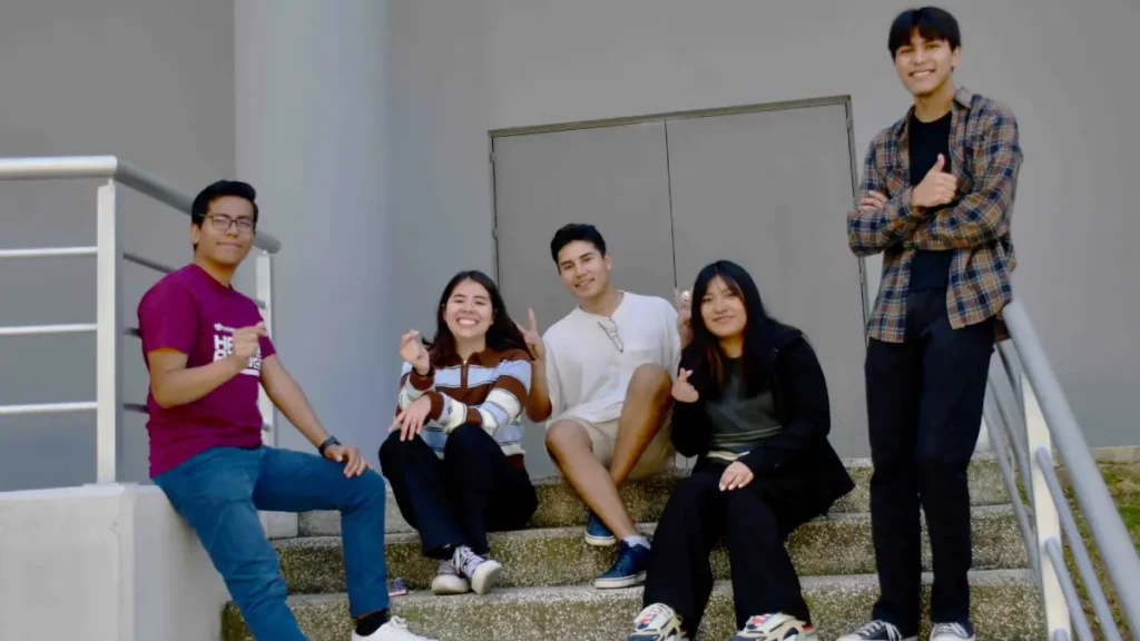 Estudiantes BUAP ganan primer lugar en el Hackathon 2025