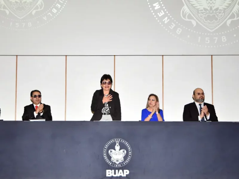 Rectora preside Cuarto Informe de Labores y toma de protesta en la Facultad de Administración
