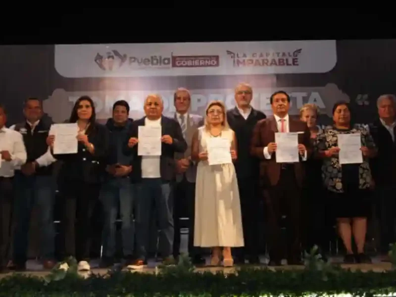 Entrega Pepe Chedraui constancias de mayoría a integrantes de Mesas Directivas de Vecinos