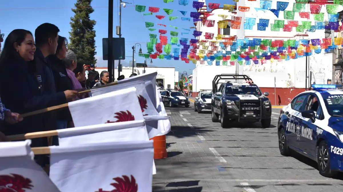 Tonantzin Fernández encabeza banderazo del Operativo “Buen Fin 2025” en San Pedro Cholula