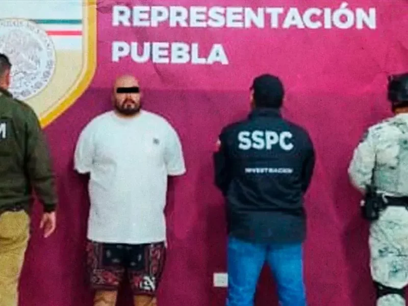 Puebla entregó al FBI a prófugo buscado por homicidio en California; lo detuvieron por violencia familiar