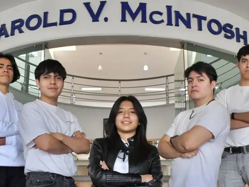 Estudiantes BUAP ganan fase estatal de DigiEduHack 2025