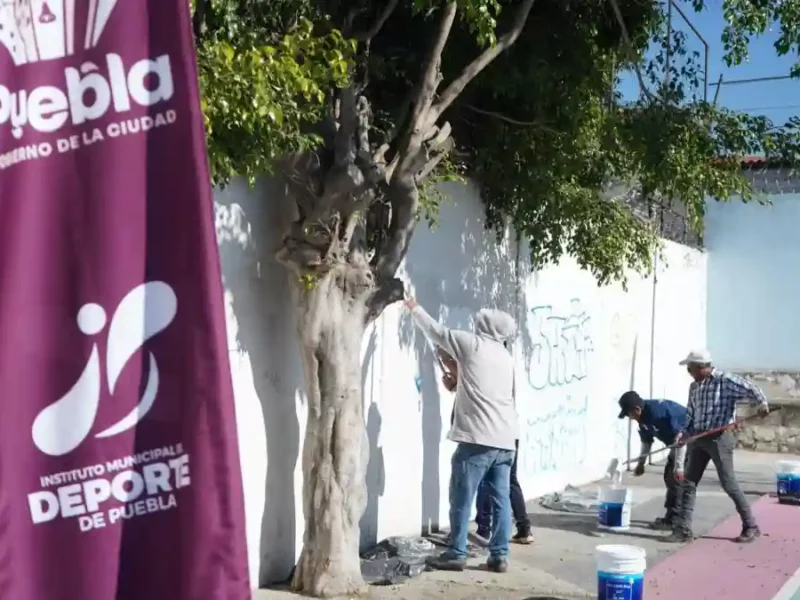 Realiza Gobierno de la Ciudad jornada de pintura en la Cancha de Usos Múltiples La María