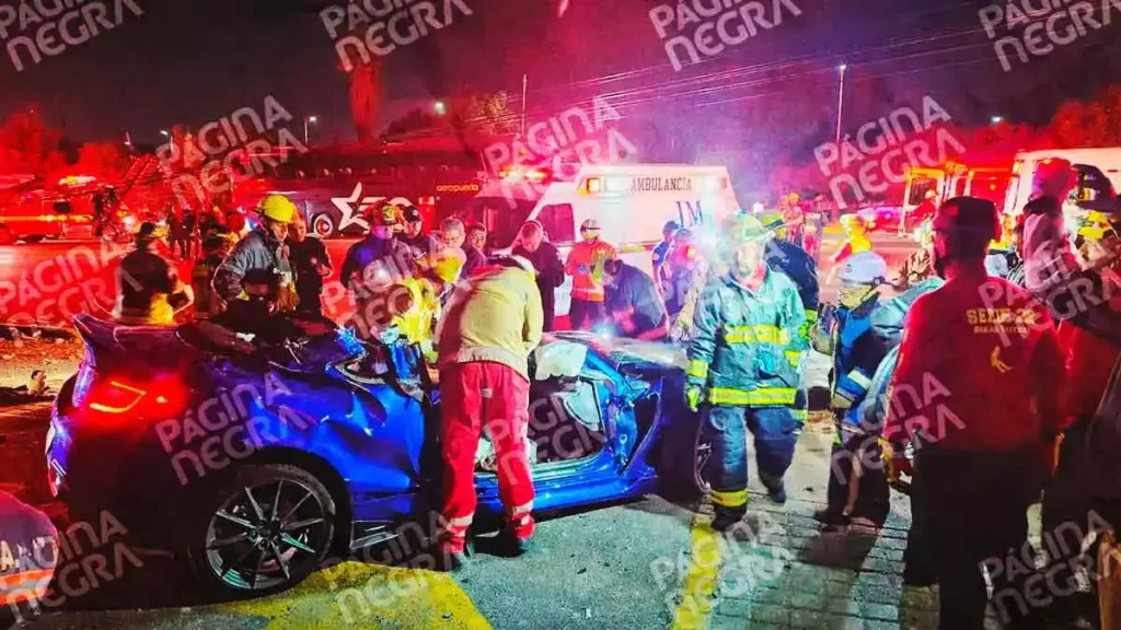 Arrancones en Vía Atlixcáyotl dejan dos muertos y una sobreviviente