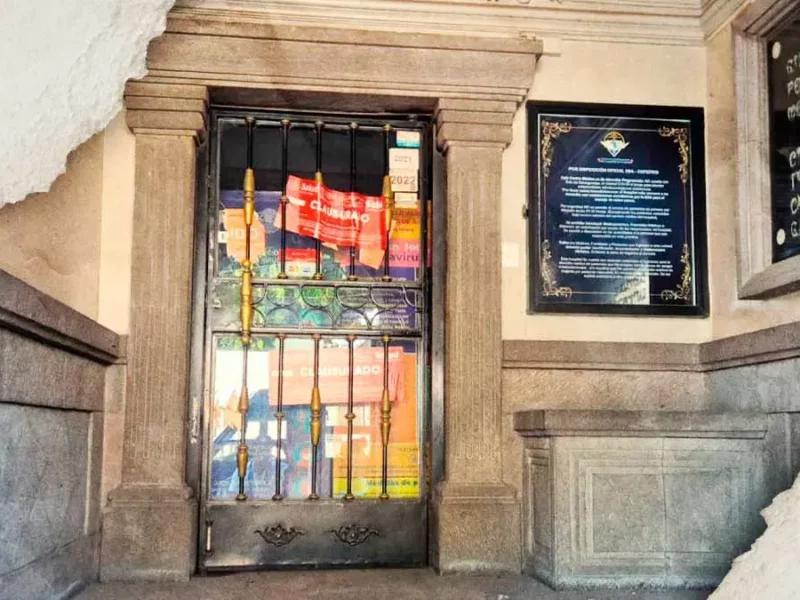 Clausuran permanentemente Clínica de Especialidades en Puebla acusada de negligencia