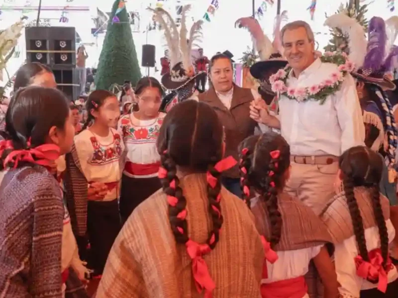 Asiste Pepe Chedraui a celebración del Día del Músico y Feria del Esquimole en Canoa