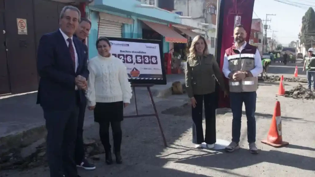 Con inversión histórica, Gobierno de la Ciudad atiende más de 200 mil baches en la capital
