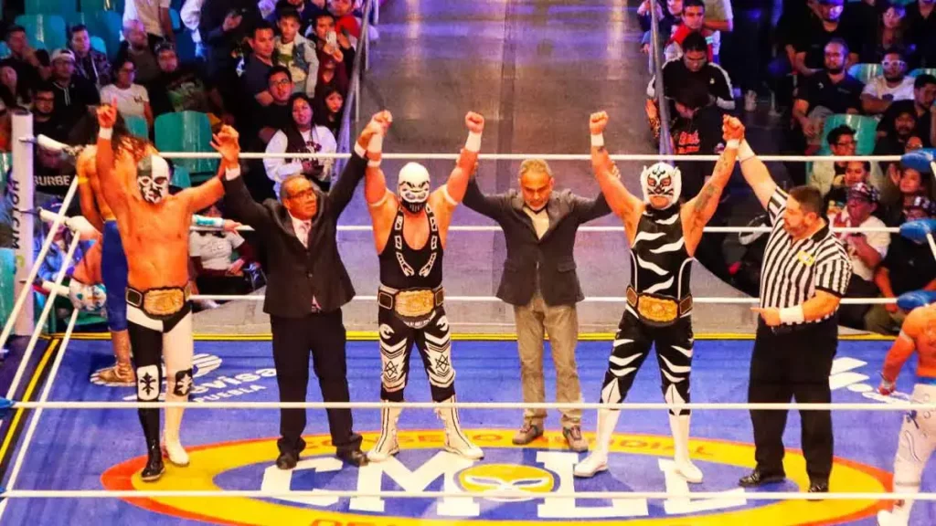 Función especial de AEW sacude la Arena Puebla  