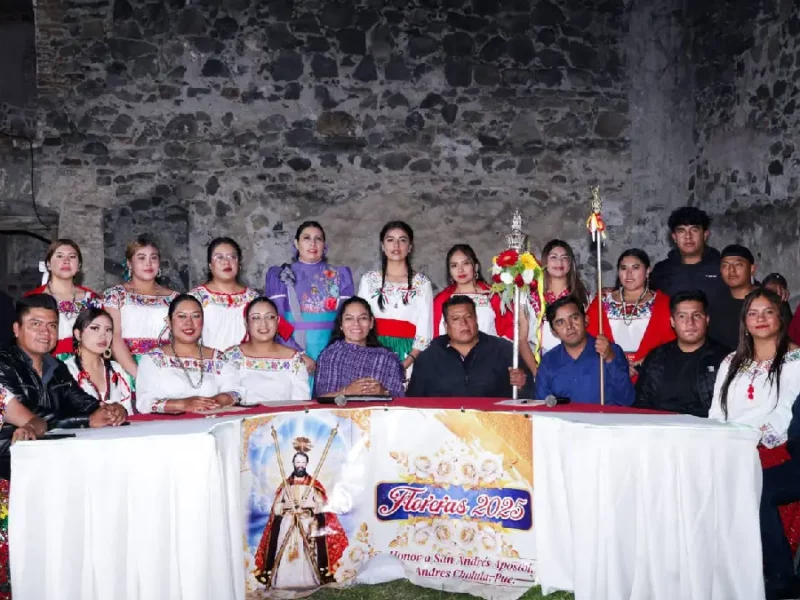Anuncia Lupita Cuautle actividades de las floreras y castilleros durante Fiesta Patronal de San Andrés Apóstol