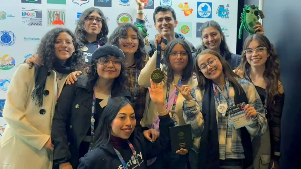 Con el desarrollo de surfactante pulmonar, universitarios BUAP destacan en iGEM 2025