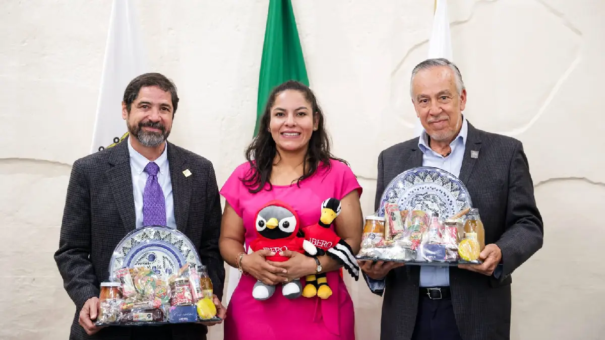 Fortalece Lupita Cuautle vinculación con Universidad Ibero Puebla
