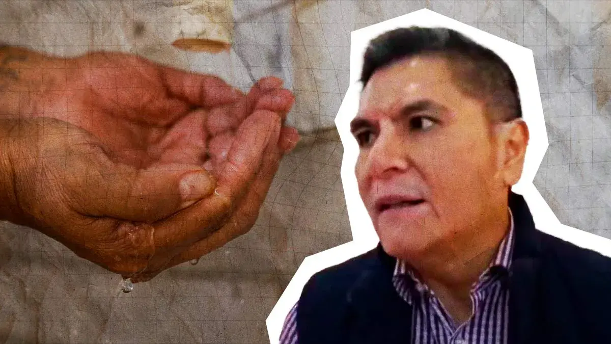 Escasez de agua afecta a comerciantes del Centro Histórico de Puebla; recurren a pipas