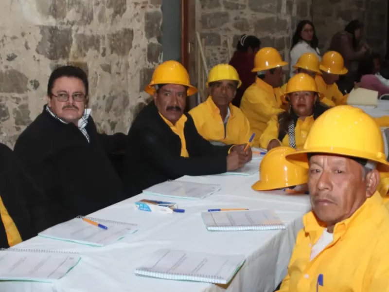 Capacitan a combatientes de incendios en Zacatlán