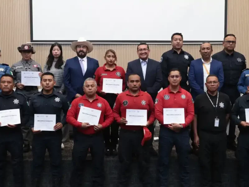 Expresa Pavel Gaspar su gratitud y reconocimiento a la labor de policías
