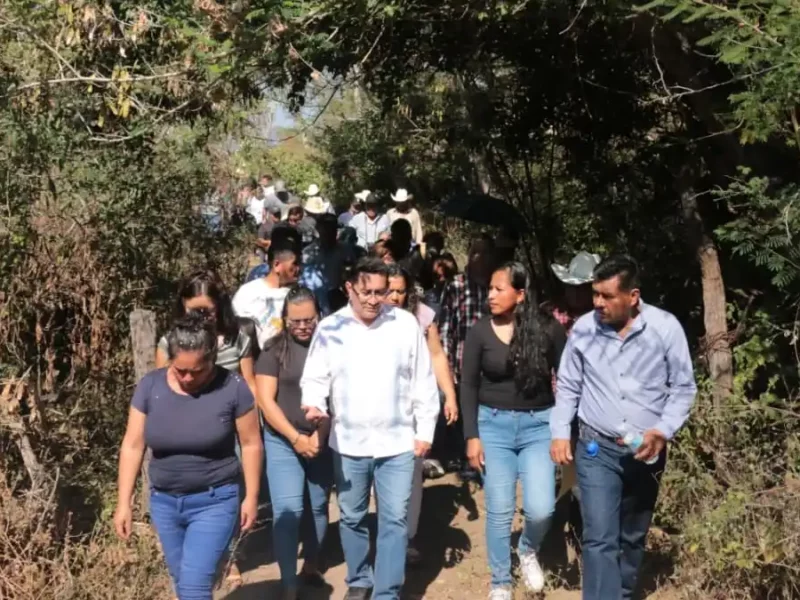 Supervisa e inaugura Pavel Gaspar obras del programa "Por Amor a Puebla" en Jolalpan