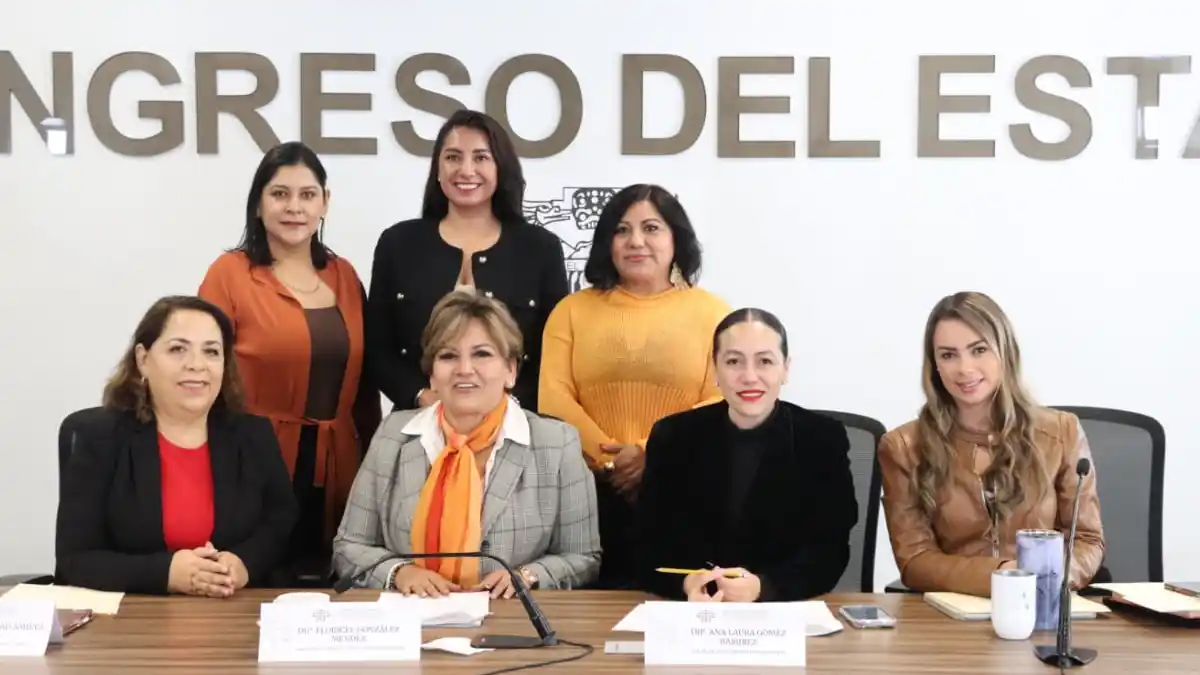 Avala Comisión del Congreso a las y los docentes merecedores de la “Medalla Juan C. Bonilla”