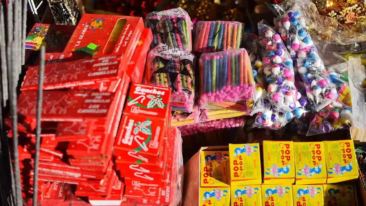 Ayuntamiento de Puebla vigila mercados con operativos; inspecciona carne y pirotecnia