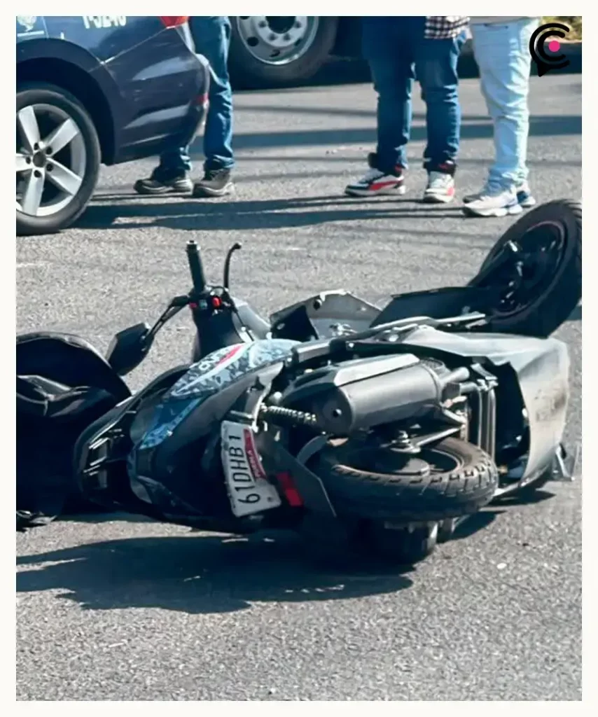 Motociclista murió tras chocar contra una pipa de gas en Cuautlancingo, Puebla