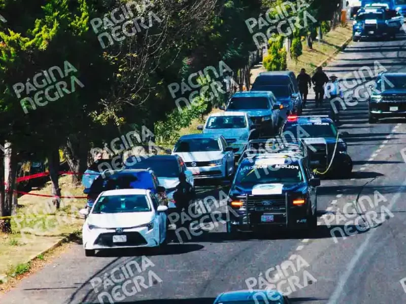 Mujer murió a causa de un infarto a bordo de su camioneta en la Recta Cholula PC: mujer infarto Recta a Cholula