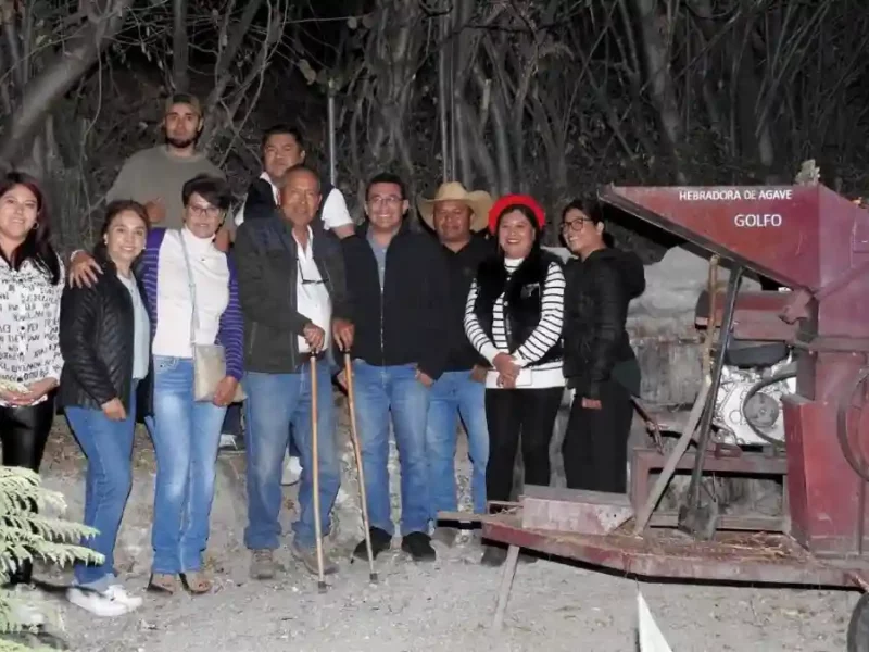 Destaca Pavel Gaspar importancia del mezcal en la cultura y la economía local