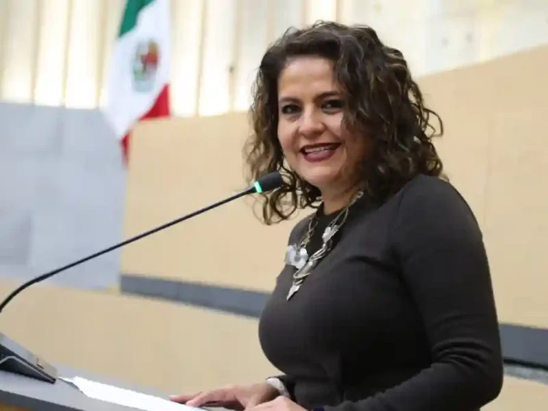 Propone Azucena Rosas gratuidad en estacionamientos para proteger la economía familiar