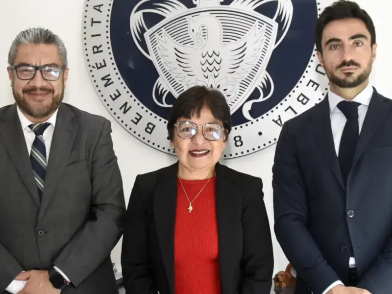 Rectora Lilia Cedillo toma protesta a nuevos funcionarios de la BUAP
