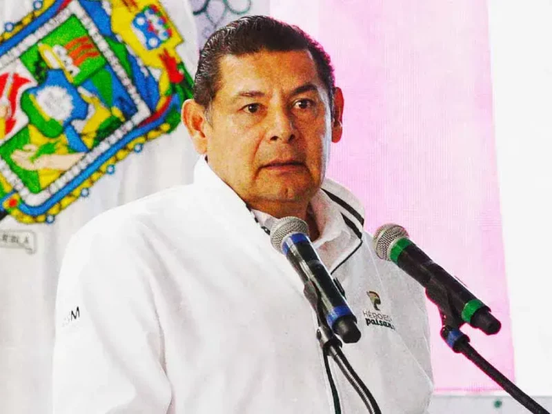 Alejandro Armenta exige a Granjas Carroll pago justo a los agricultores de Oriental, Puebla