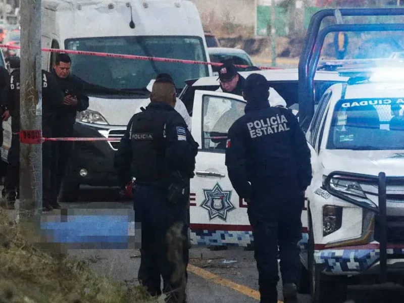 Abandonan cuerpo con narcomensaje bajo puente vehicular en Casablanca, Amozoc 