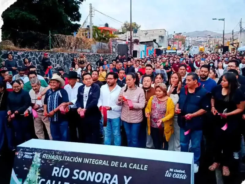 Ariadna Ayala entrega rehabilitación de la calle Río Sonora y 8 Norte en Atlixco
