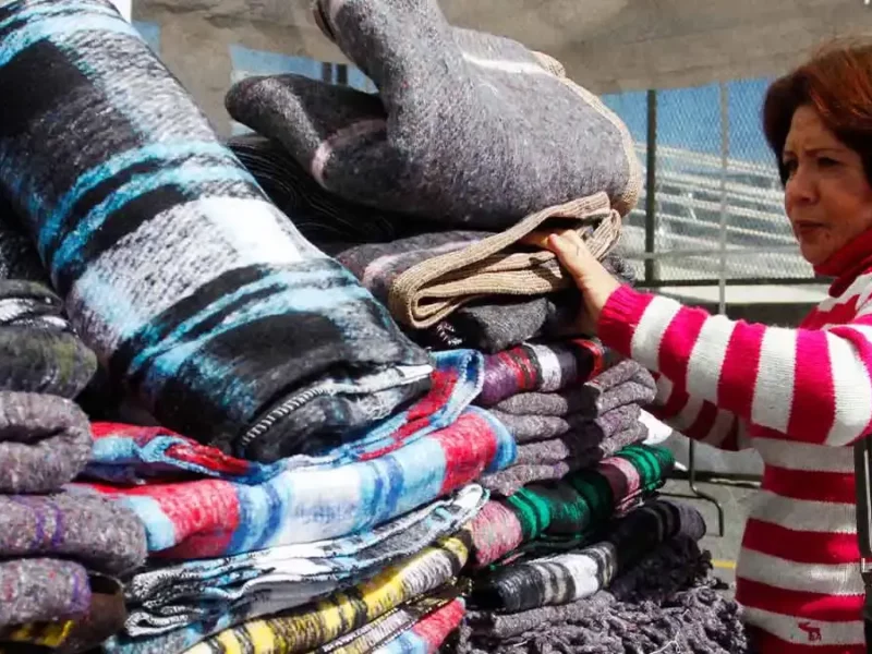 Arranca en Puebla campaña “Abriga un Corazón” para donar cobertores y abrigos