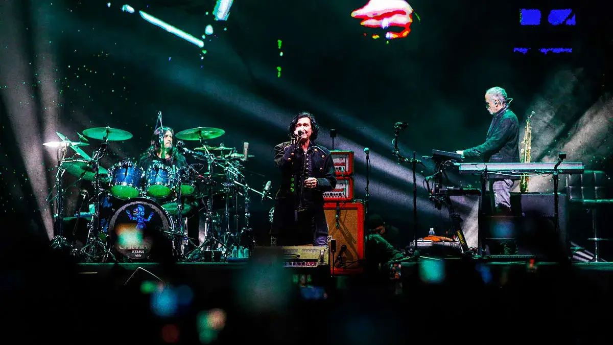 Caifanes abarrota el Auditorio GNP Seguros en Puebla como cierre de su gira 2025