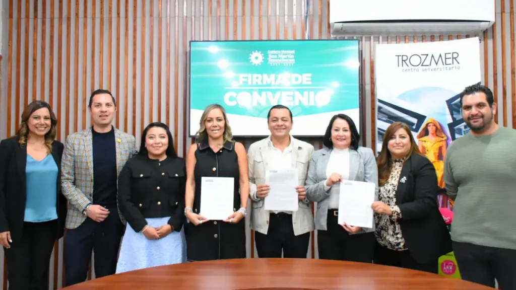 Signaron convenio de colaboración gobierno de Texmelucan y Trozmer Centro Universitario